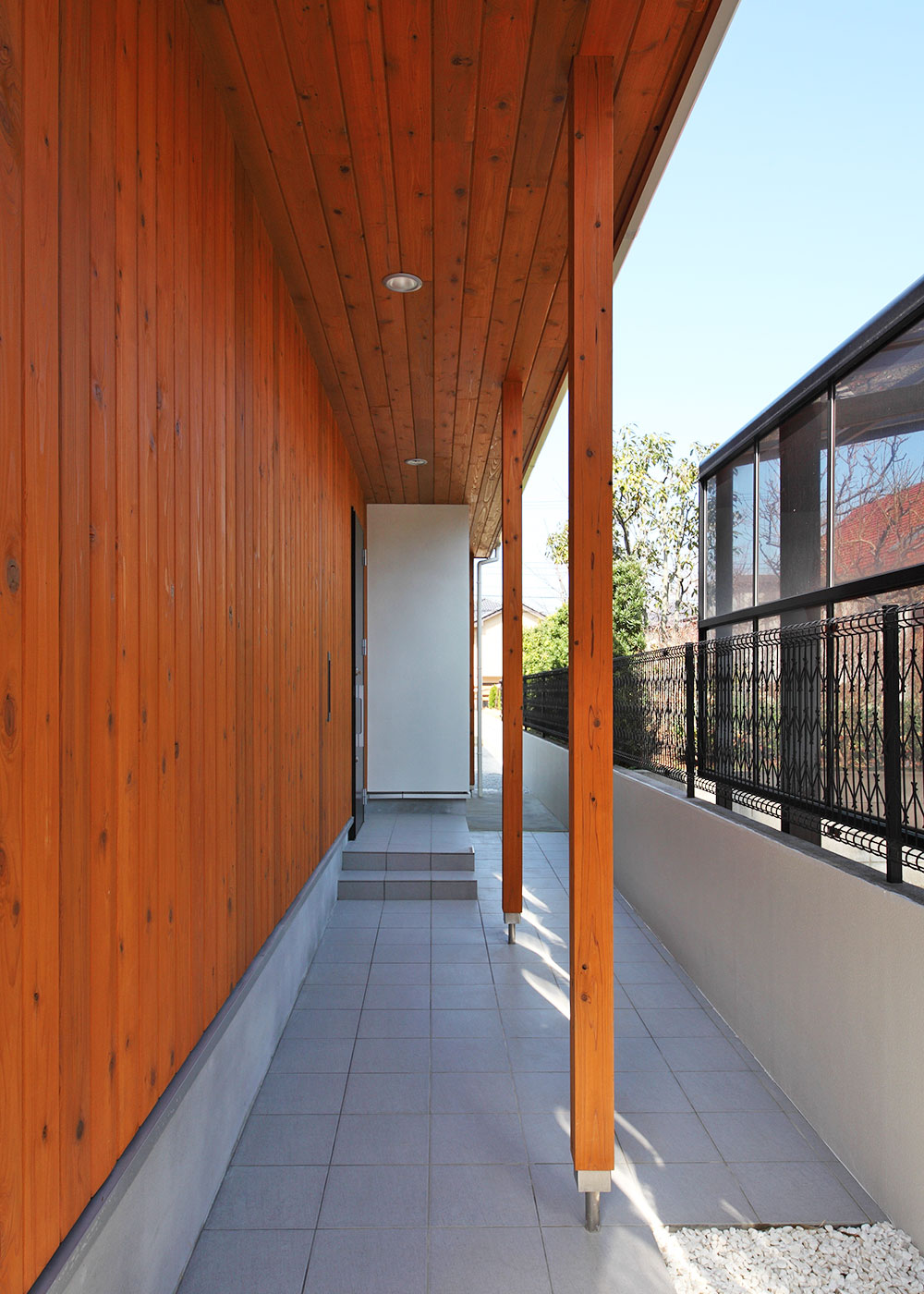 玄関 エントランスポーチ施工例 デザイン住宅 リノベーションの1010house
